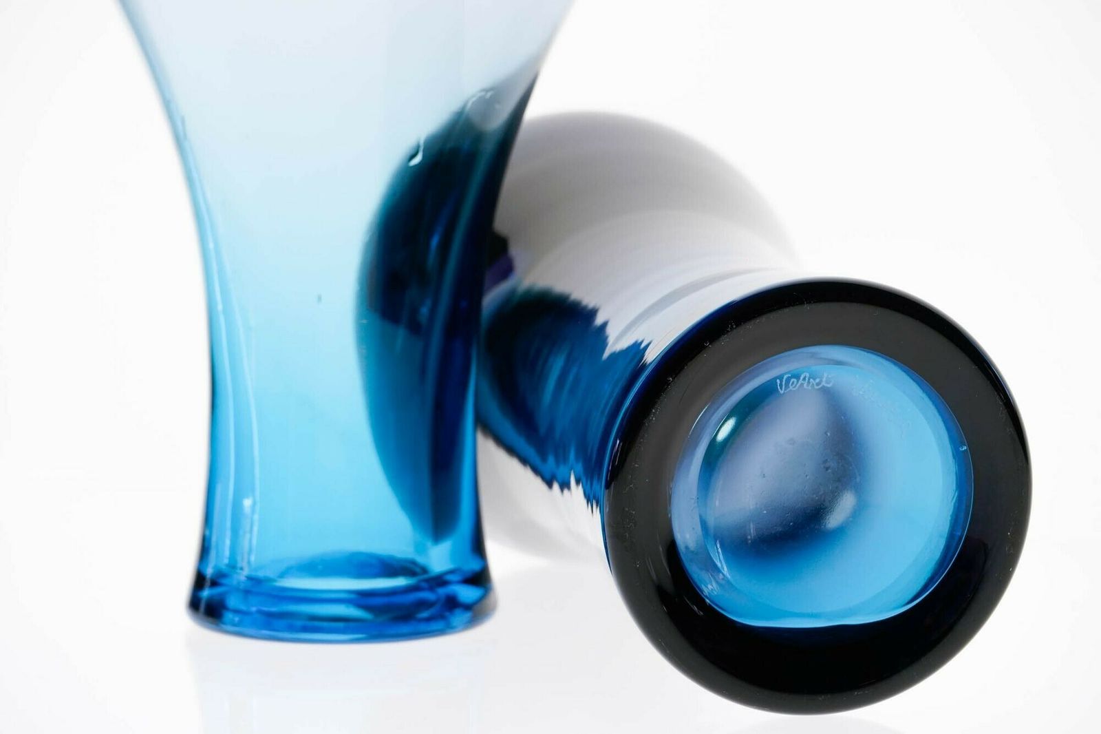 photo vinterior Pair Of Glass Vases. Veart Cobalto Aquamarine Fading. Paolo Venini Design.