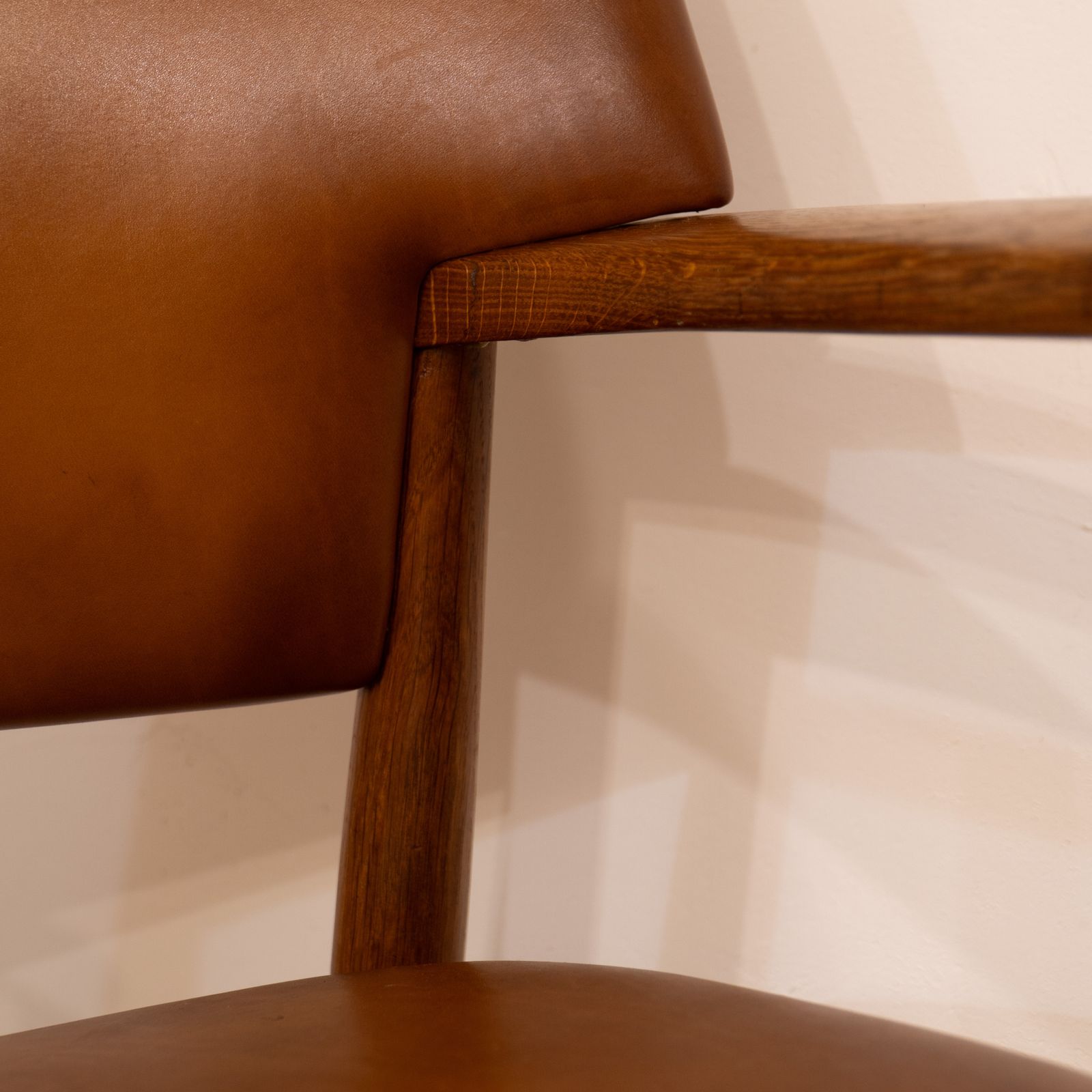 Ejner Larsen & Aksel Bender Madsen Oak Armchair photo vinterior