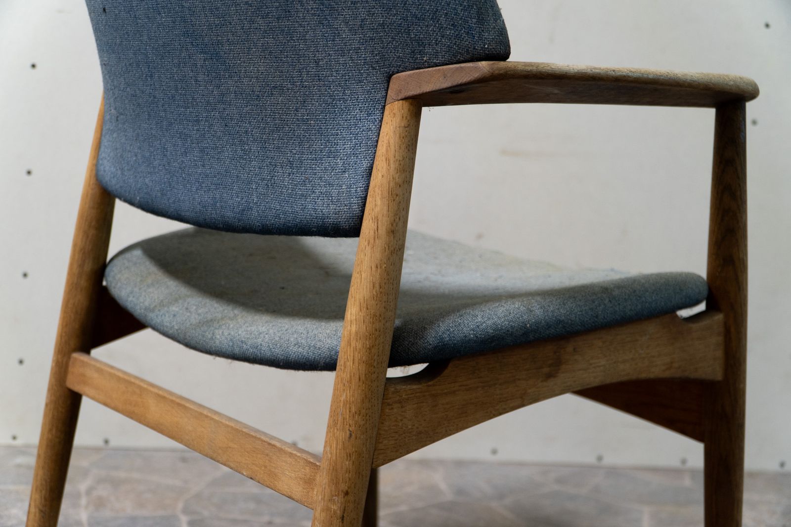 500.0 Ejner Larsen & Aksel Bender Madsen Oak Armchair photo