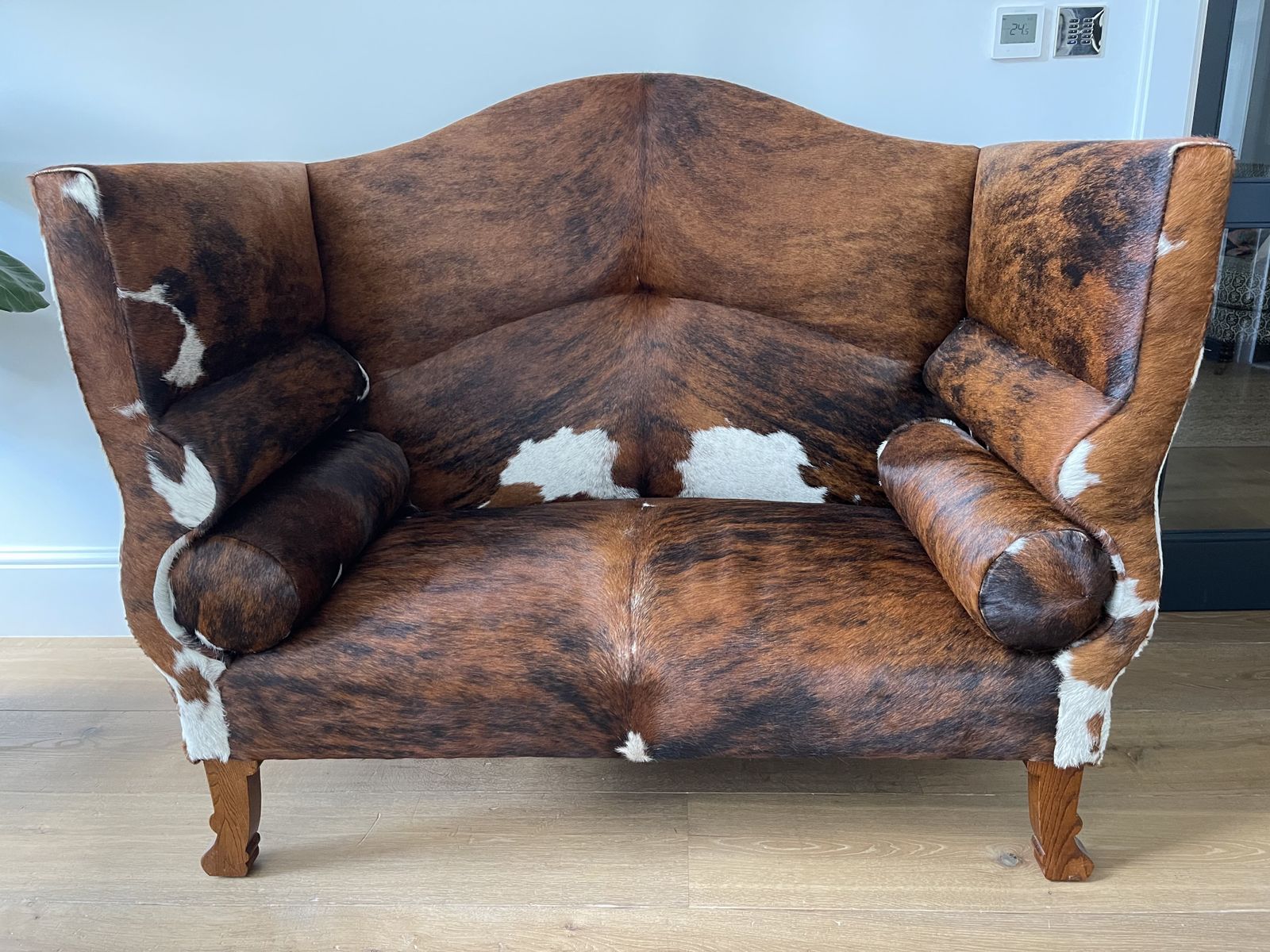 George Smith Ryan Sofa In Normandy Cowhide