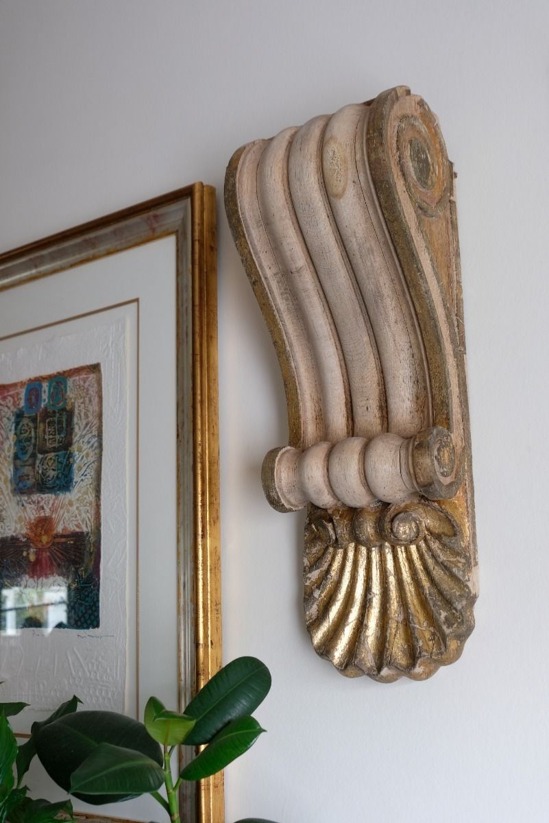 photo furniture Architectural Pair Of Carved Giltwood Oak Corbels