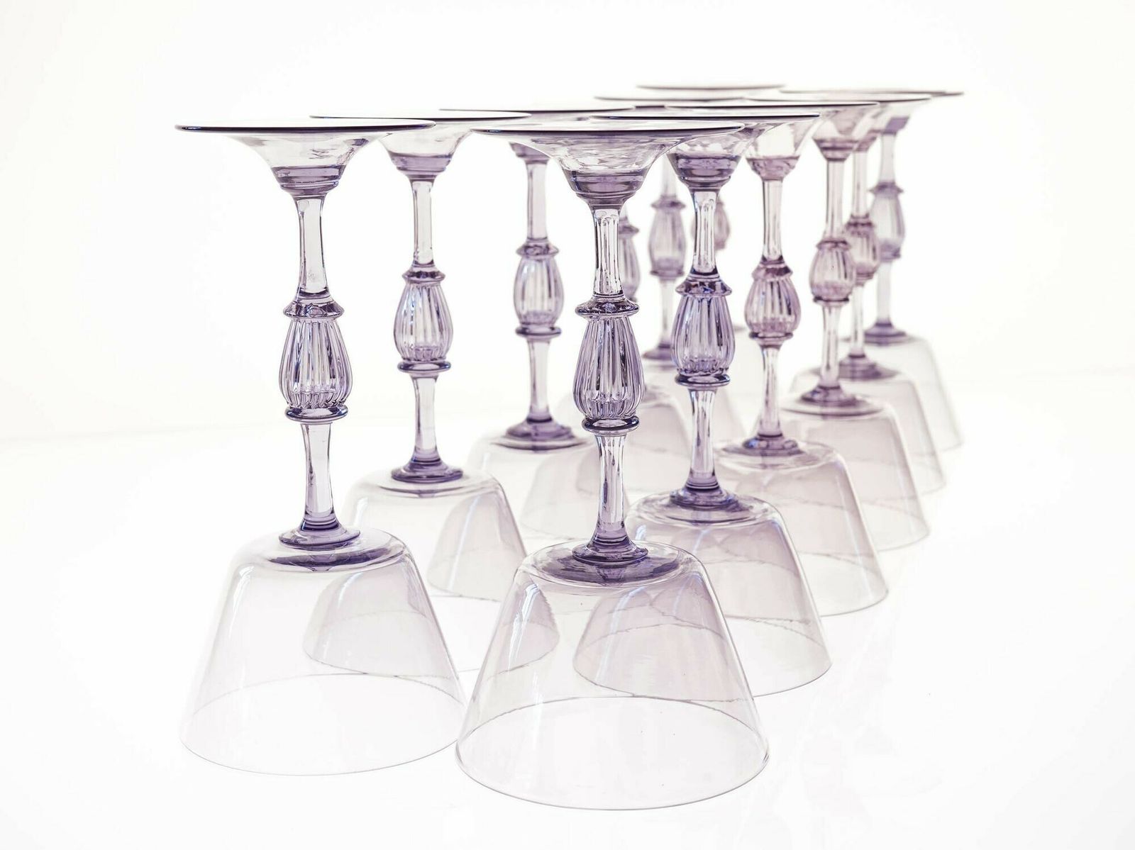 photo vinterior Twelve Cenedese Wine Glass Set, Cyclamen Colour. Murano Glass. Masterpieces