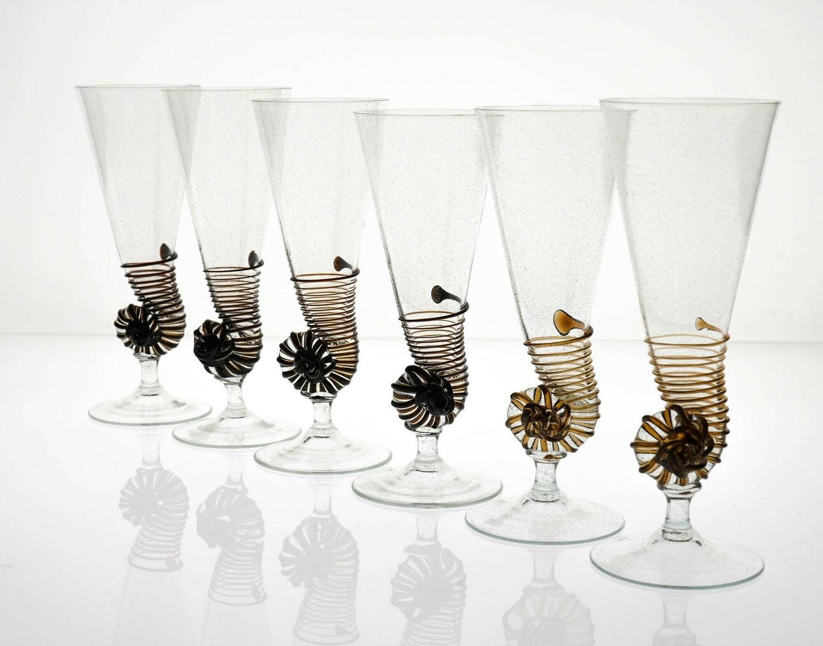 Six Cenedese Nautilus Flutes Set, Brown Accent And Pulegoso Murano Glass Signed photo vinterior