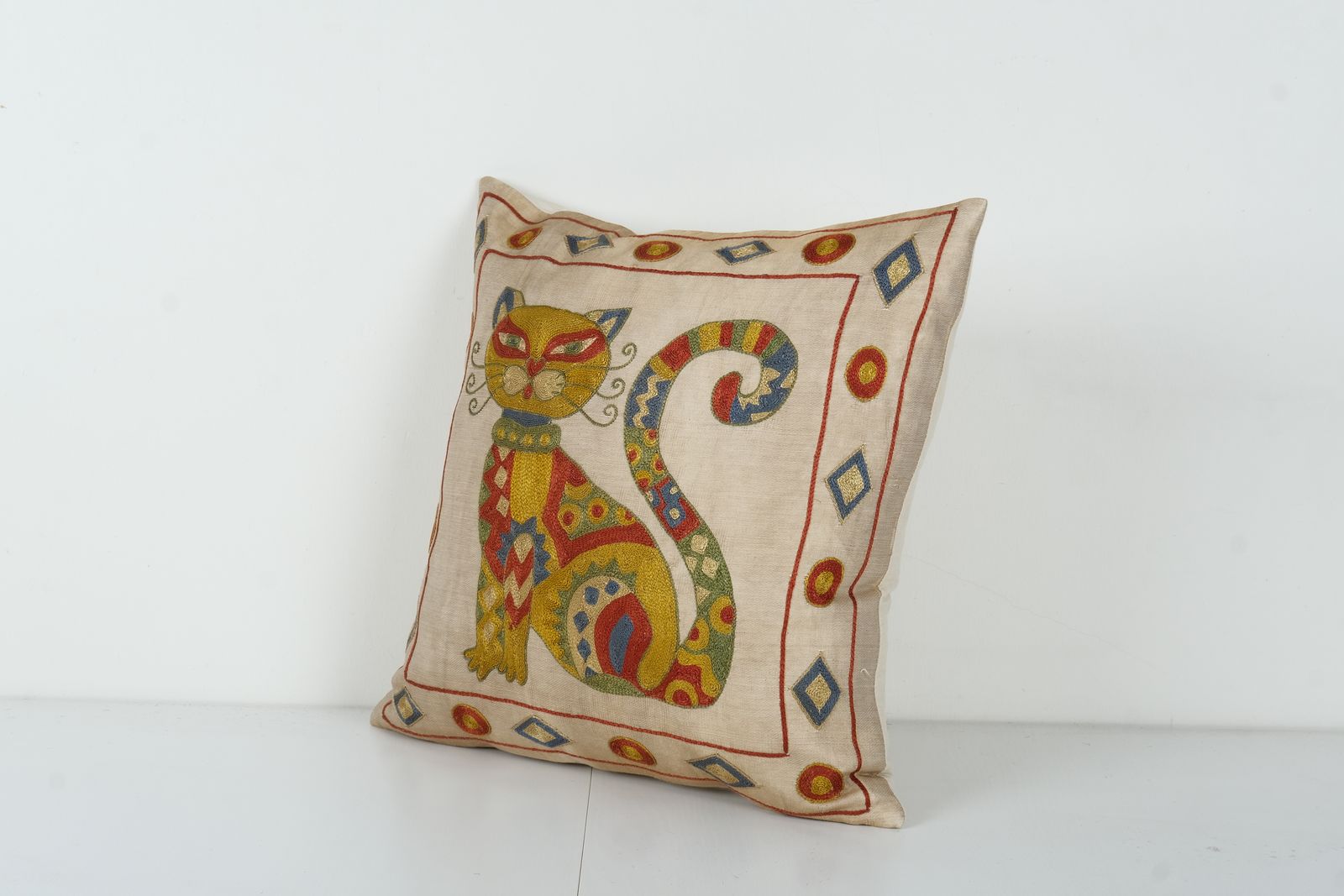 Silk Suzani Cat Pillow Cover, Square Minimalist Animal Pictorial Embroidery Suzani  Cover, Cat Designer Pillow photo for sale