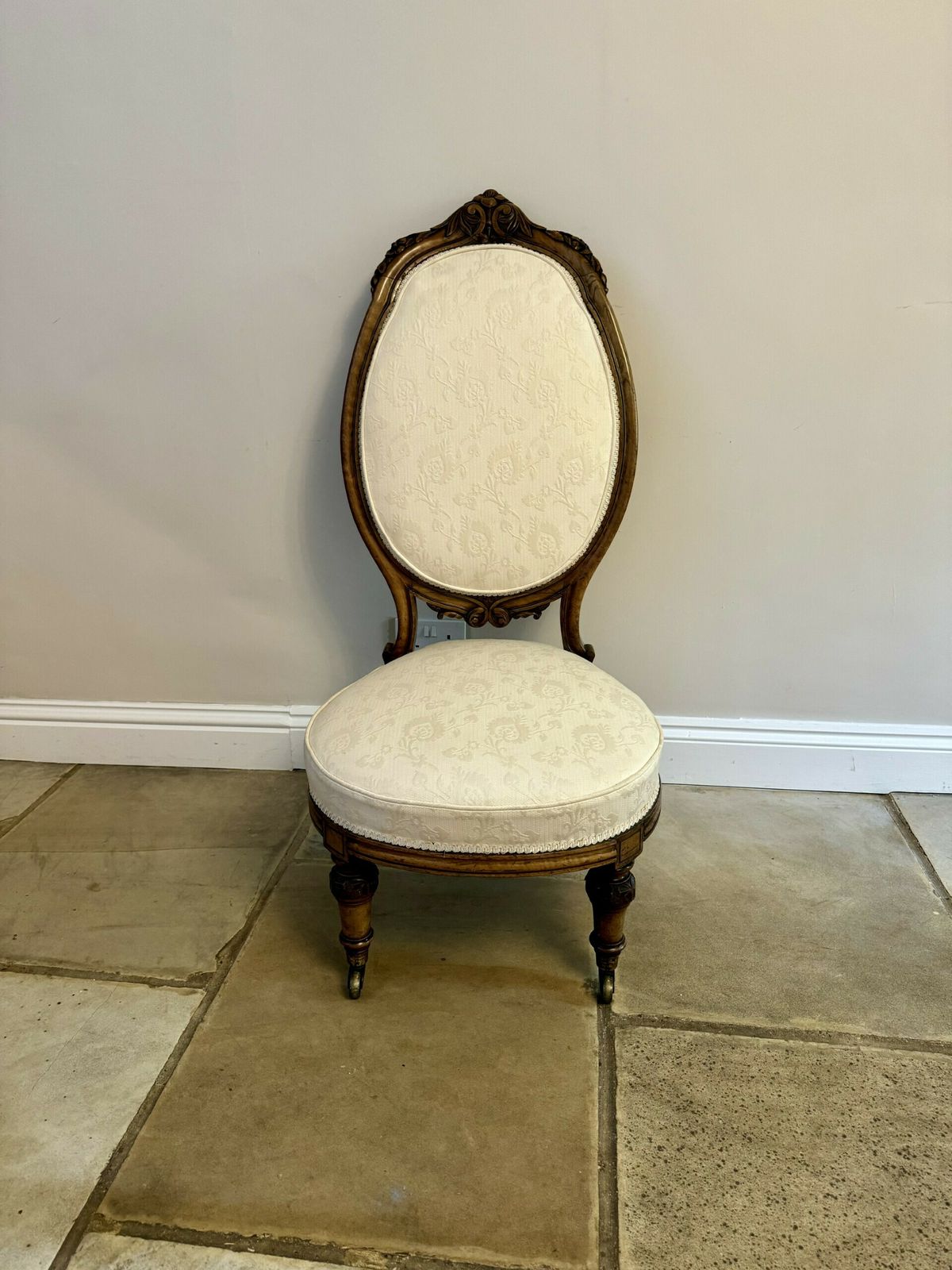 Beautiful Quality Antique Carved Walnut Ladies Chair photo vinterior