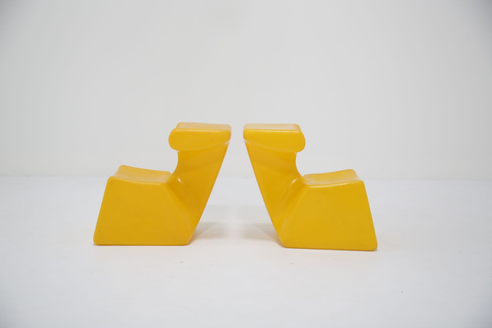 photo furniture Children’s Chair “Zocker” By Luigi Colani For Top Sytems, Germany, 1970s.