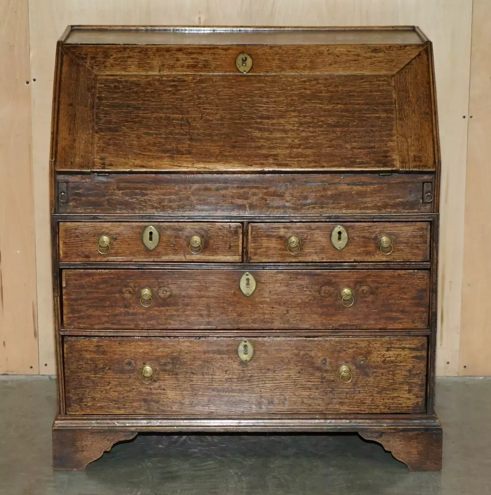 Exquisite Early Georgian Circa 1760 Writing Bureau Desk With Green Leather Top photo furniture