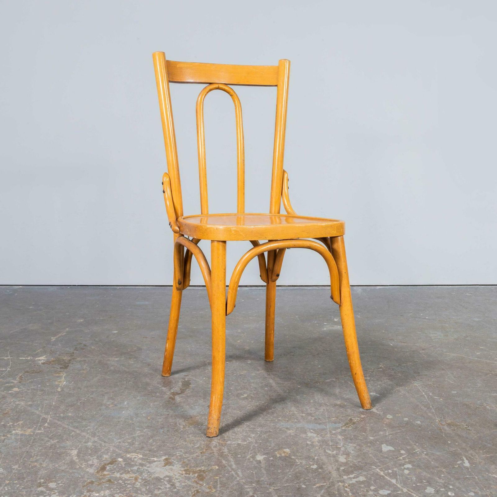 1960’s Simple Classic Back Bentwood Blonde Dining Chair – Set Of Three photo 522.0