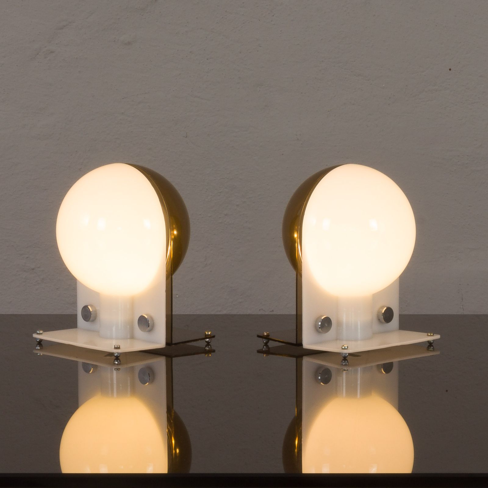 Pair Of Sirio Table Lamps By Sergio Brazzoli & Ermanno Lampa For Guzzini, Italy, 1970s photo vintage