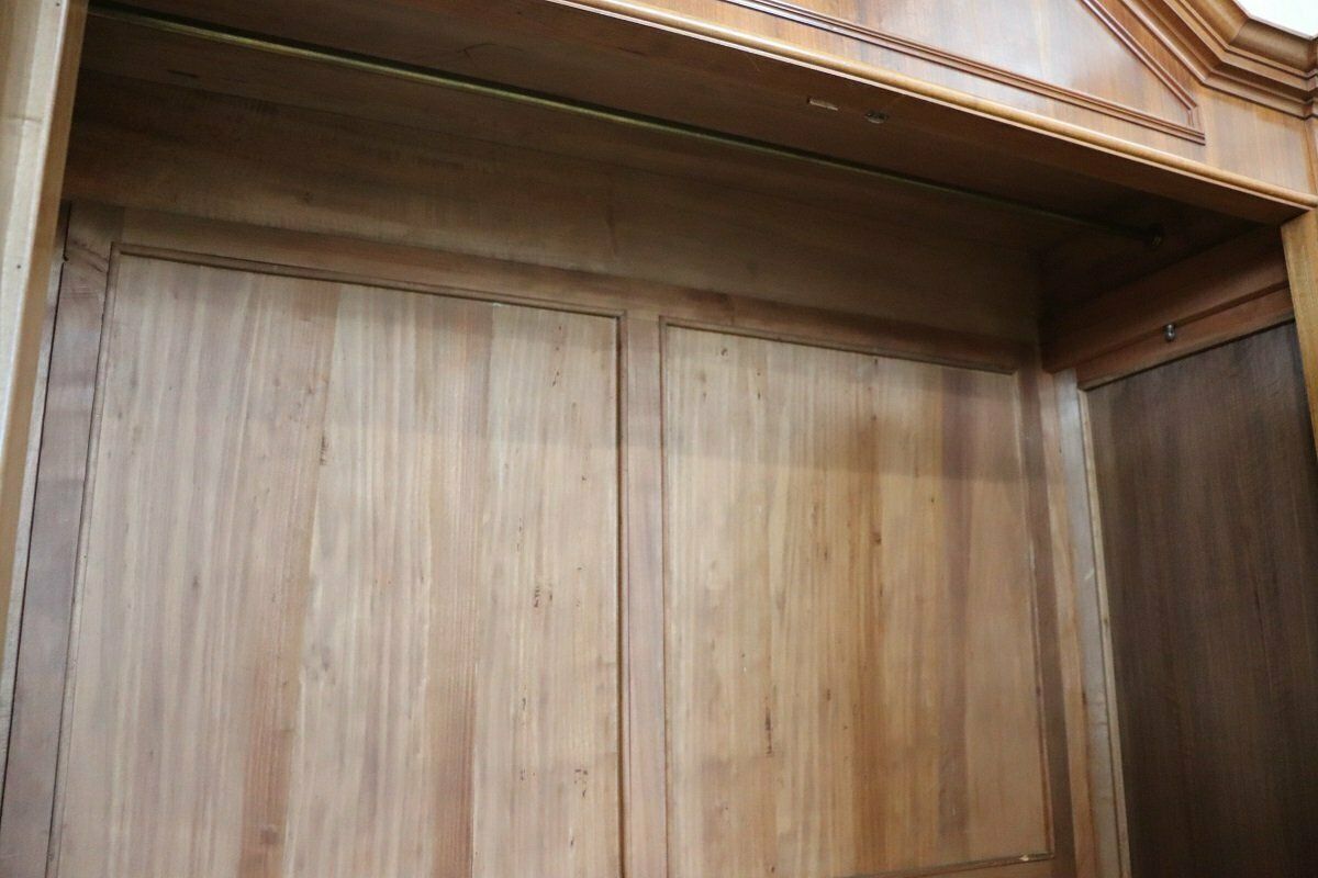 photo vintage Antique Veneer Walnut Wardrobe, Late 19th Century