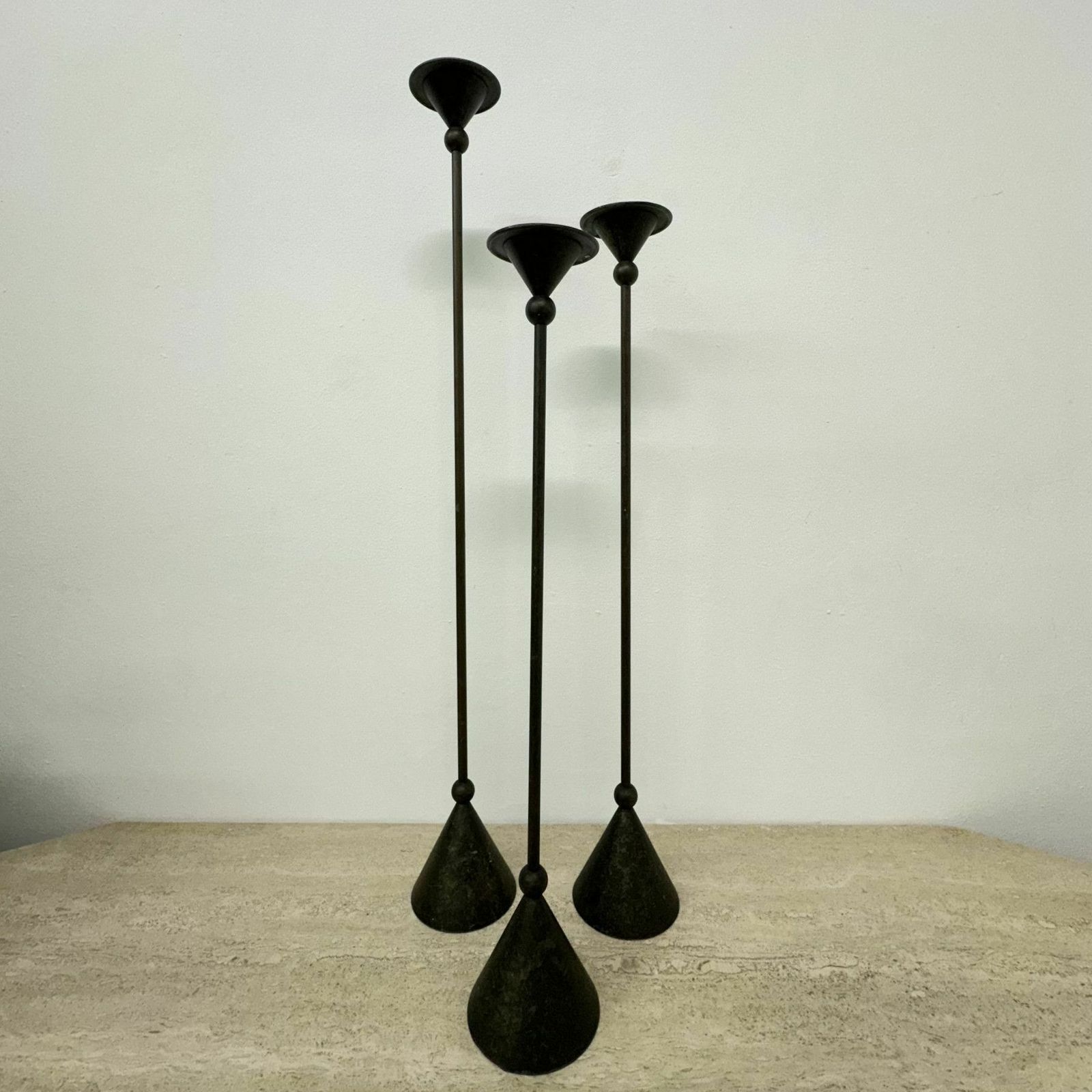 Set Van 3 Bronzen Memphis Stijl Kandelaars, Jaren 1980 photo Woonaccessoires