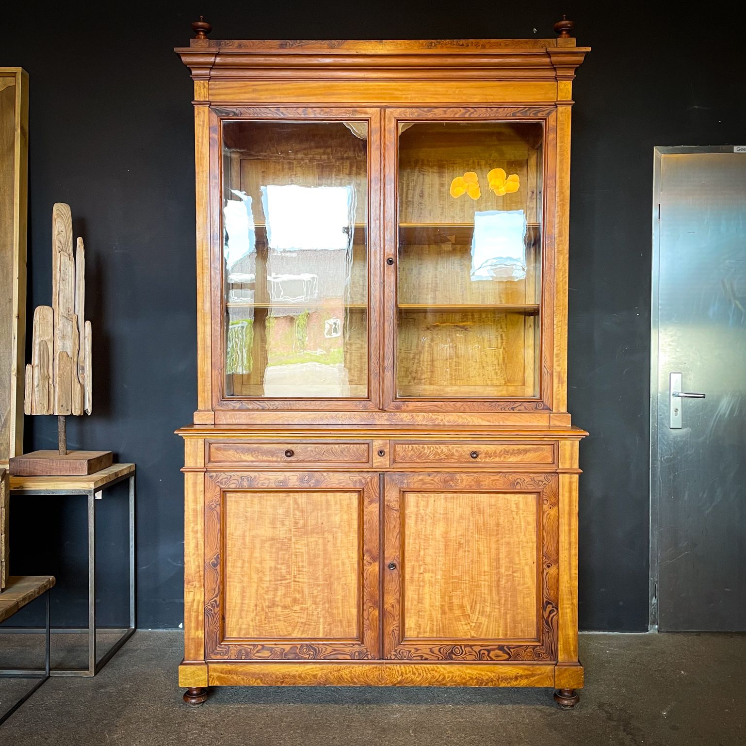 Antiek Herenhuis Dressoir – België, Ca. 1880 photo furniture