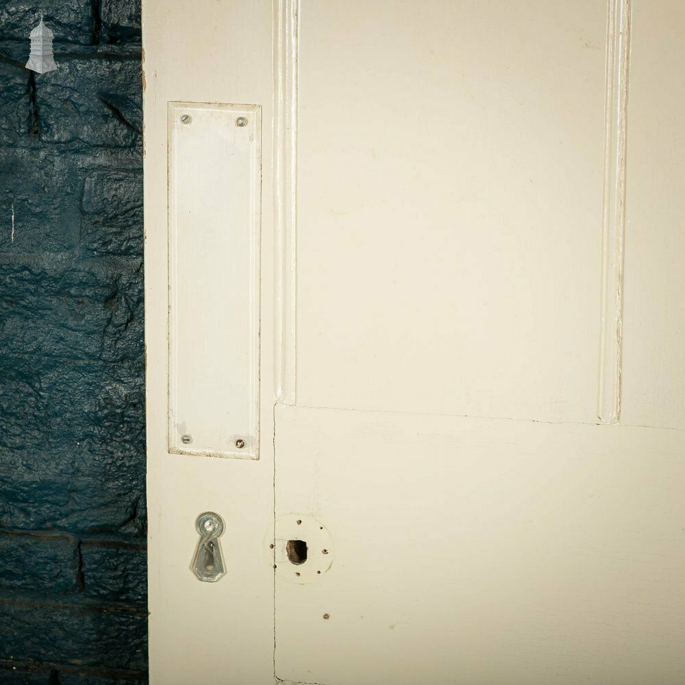 photo vintage Six Panel Door, Moulded White Painted Pine