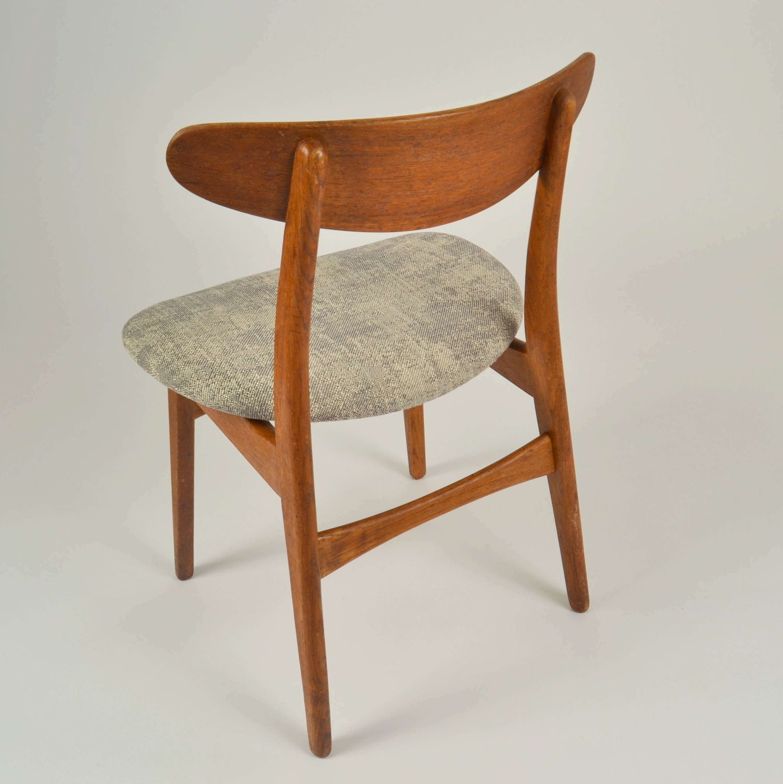 Set Of Four Hans Wegner Dining Chairs Ch30 For Carl Hansen & Søn photo vinterior