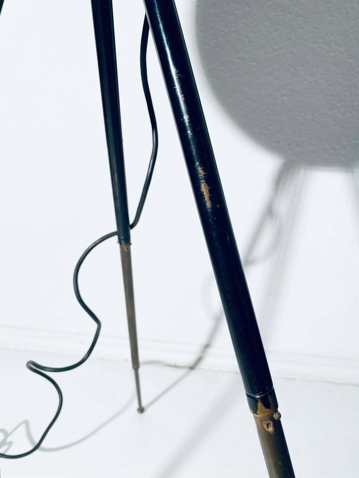 Extravagant Vintage Camera Tripod Floor Lamp / Industrial Decor photo vintage