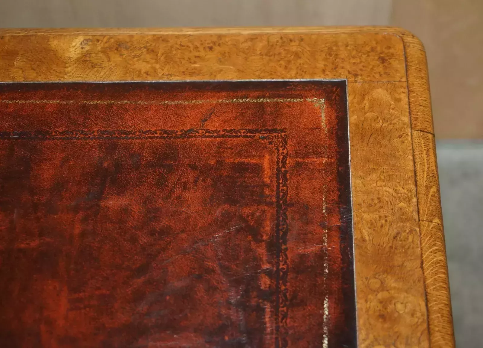 photo vintage Antique Circa 1840 Pollard Oak Brown Leather Top Writing Library Table Desk