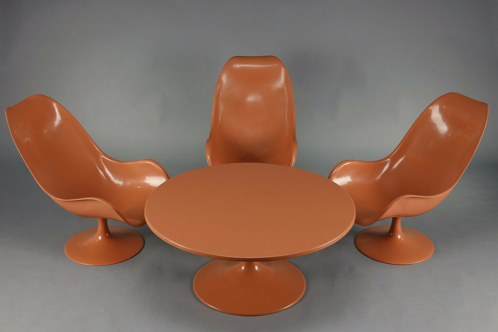 1970s Living Room Set: Tulip Chairs And Coffee Table photo vinterior