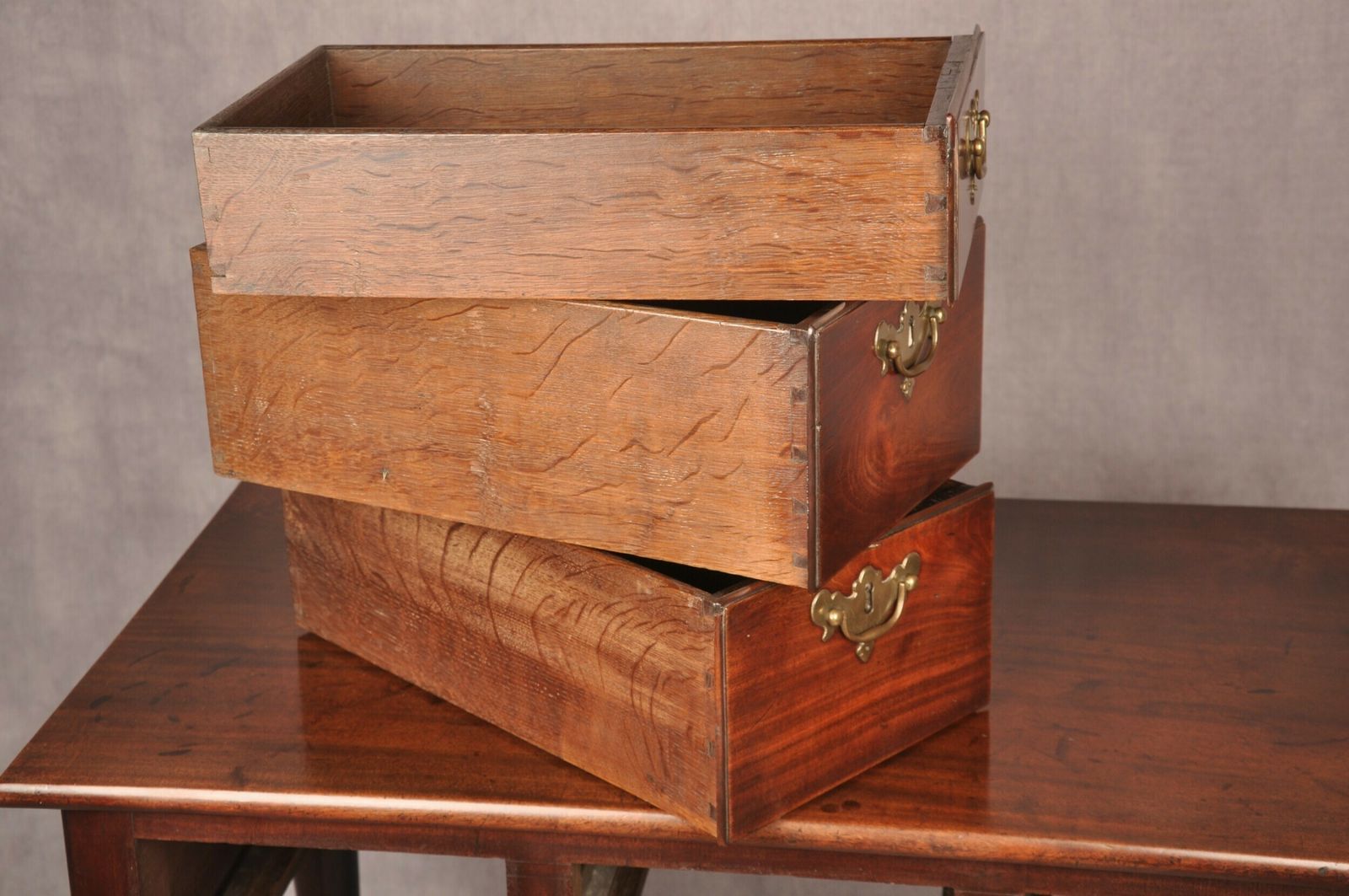 Fine Early 18th Century Mahogany Lowboy photo Furniture
