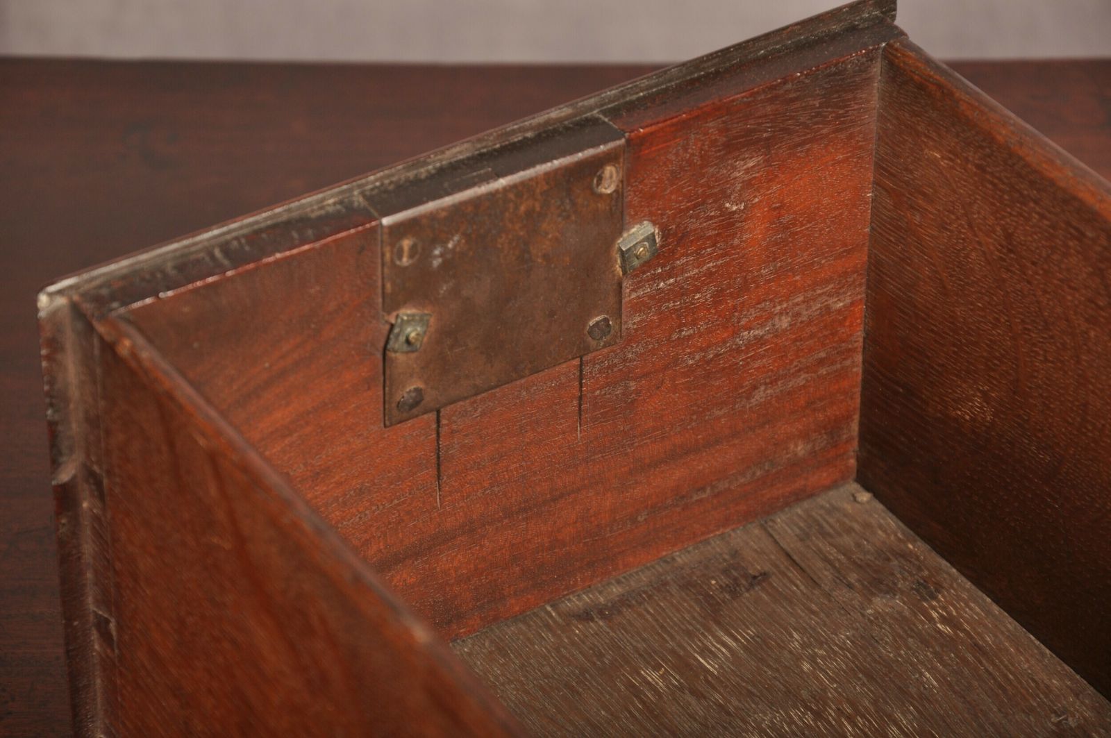 Fine Early 18th Century Mahogany Lowboy photo 3200.0