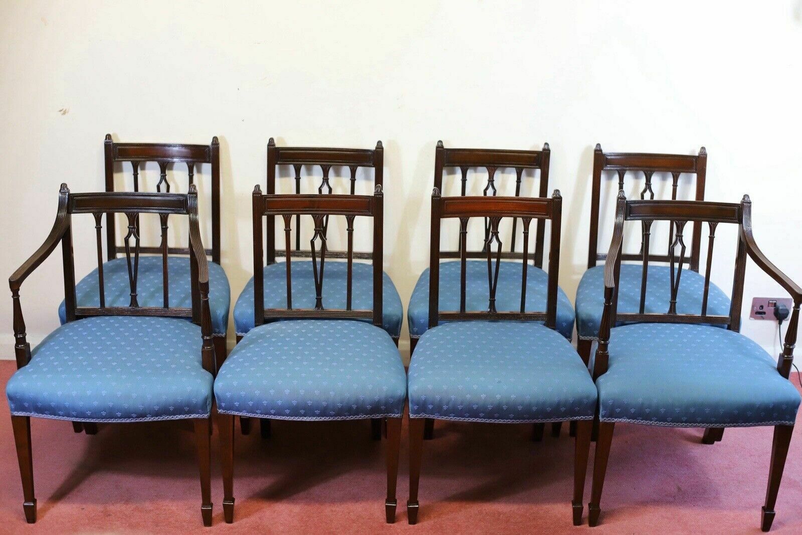 Beautiful Set Of Eight 19th Century Mahogany Dining Chairs
