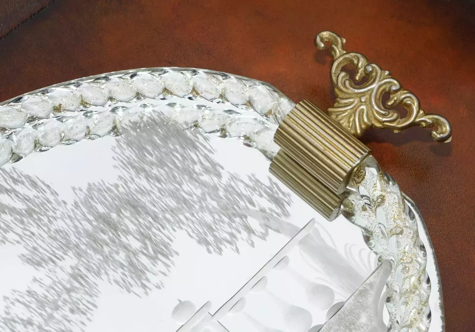 Exquisite Hand Made In Italy Pour Le Bain Murano Glass Venetian Etched Tray photo for sale