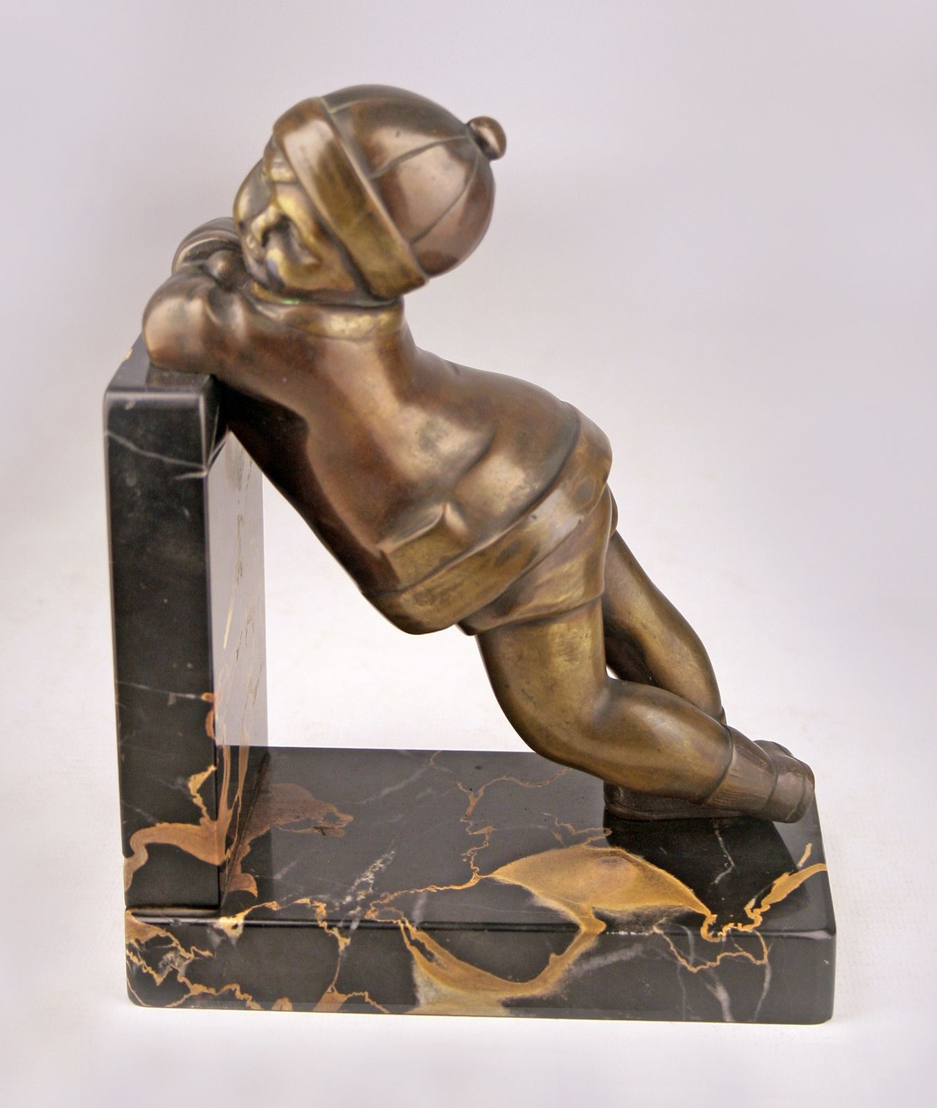 photo vintage Pair Of Art Déco Bronze Bookends With Marble Base Designed By Alexandre Kéléty For Etling Paris