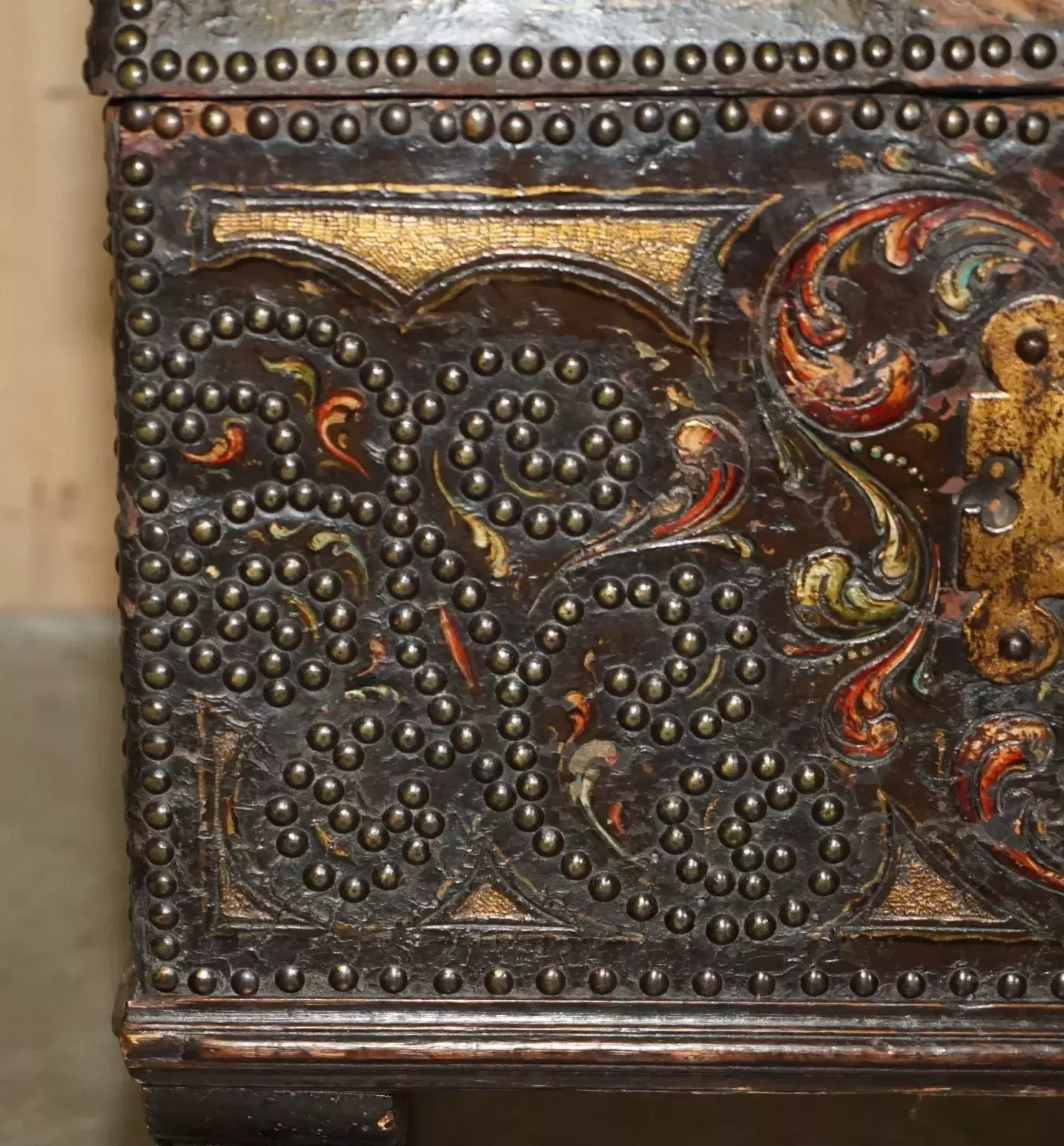 18th Century Polychrome Painted Leather Armorail Crest Trunk Carved Walnut Feet photo 4950.0