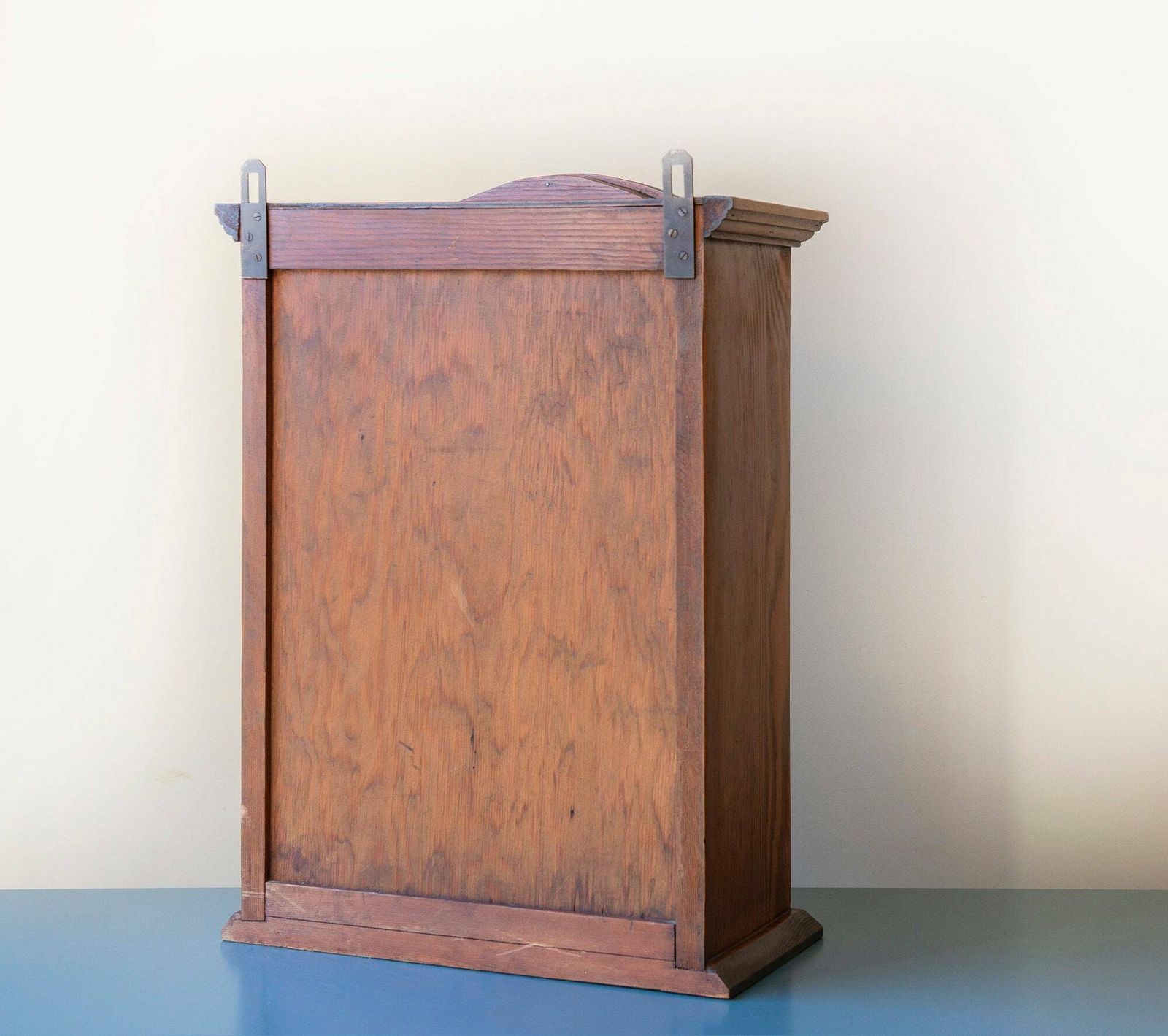 Antiek Apothekerskastje Met Geslepen Spiegel En Lade, Eikenhouten Wandkast, Hangend Opbergkastje, Oud Medicijnkastje, Rustieke Woondecoratie photo buy