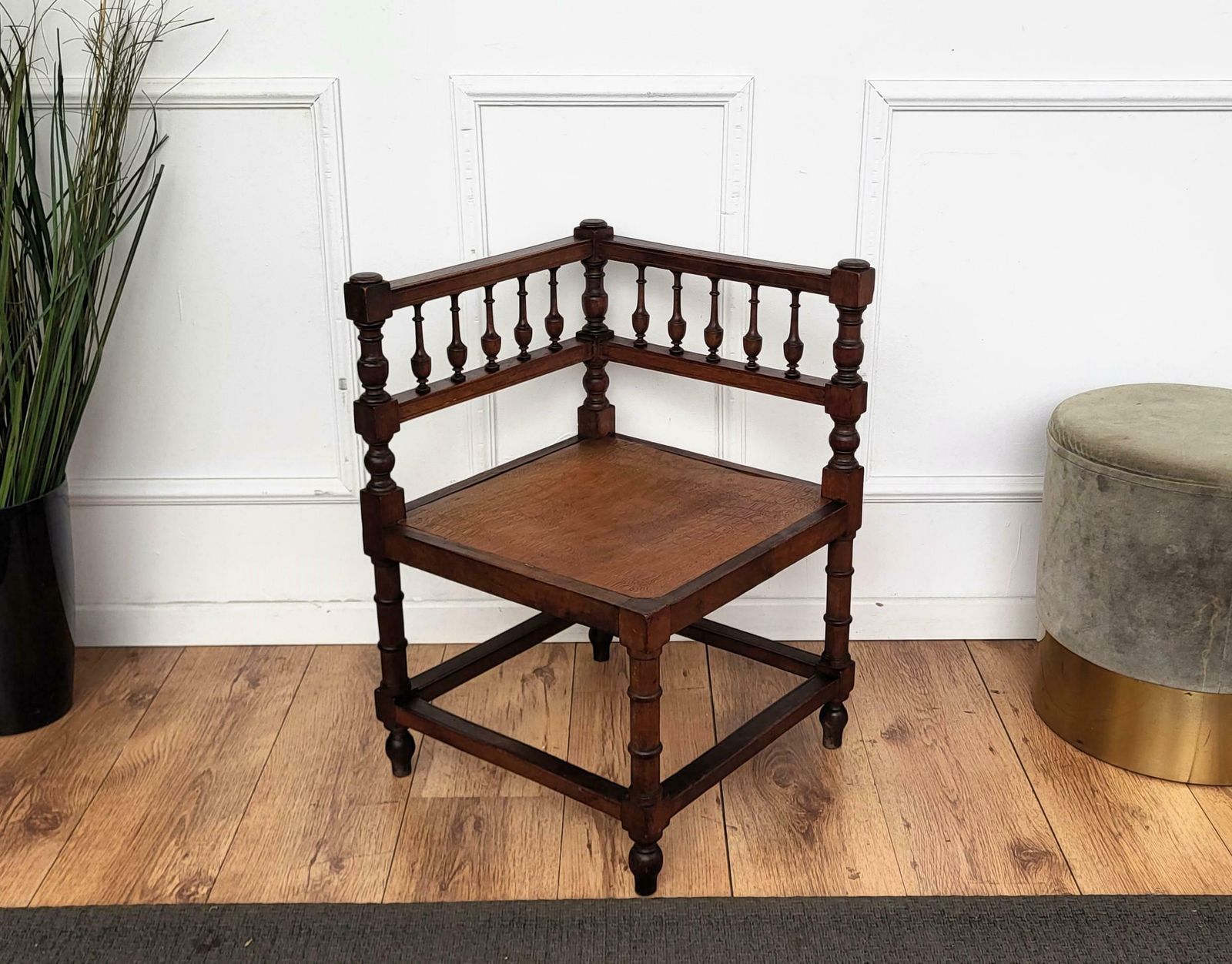 1950s Italian Neoclassic Carved Wooden Corner Chair photo furniture
