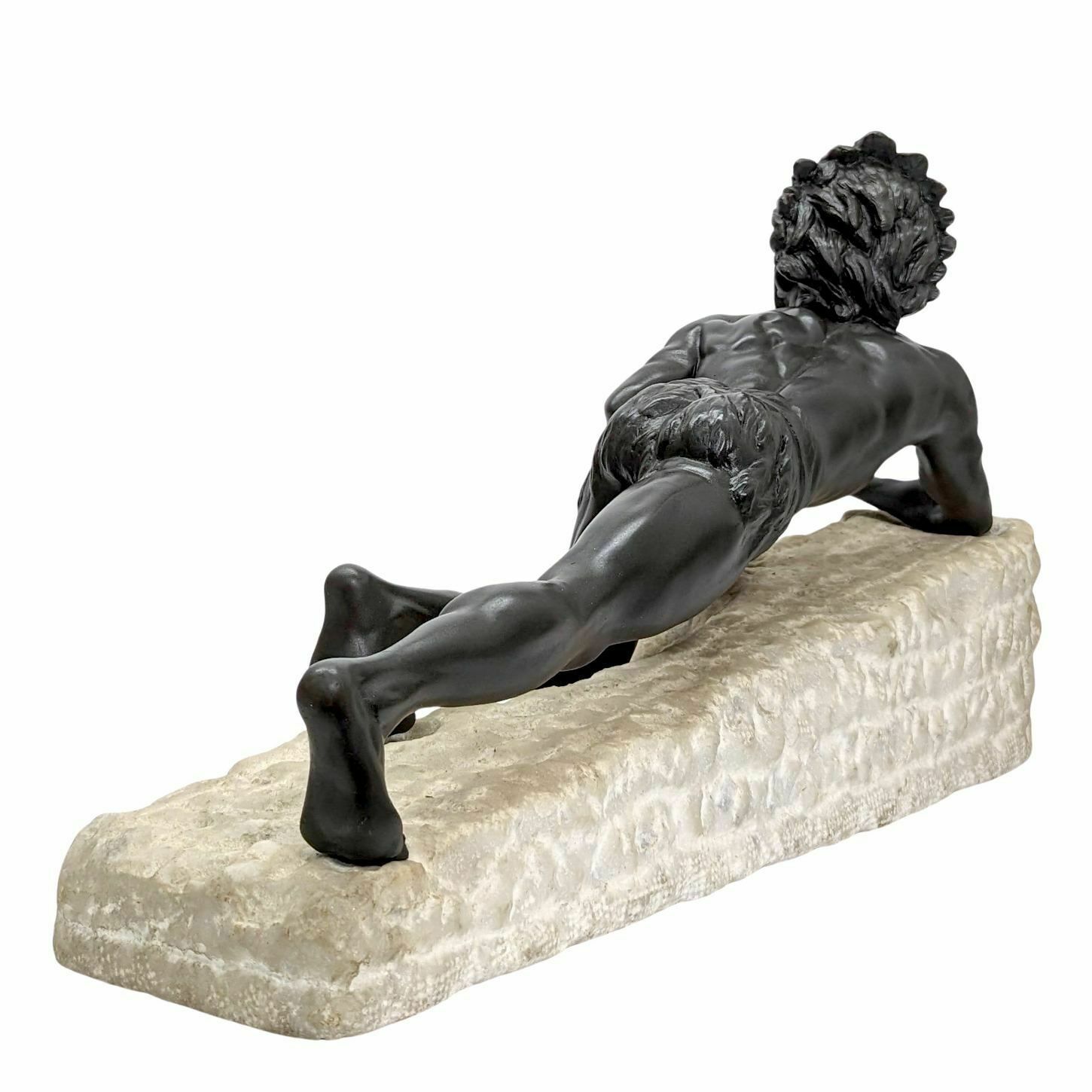 The Indian On The Lookout, 1900 Statue On Natural Terrace photo vinterior