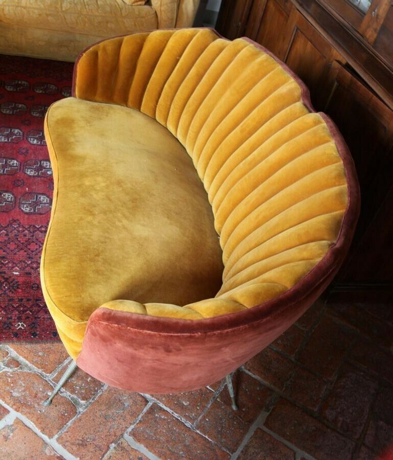 Shell Midcentury Curved Sofa, Brass Cast Feet, Original Velvet, Casa E Giardino photo Furniture