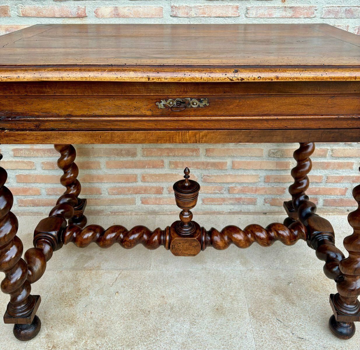 photo vintage Antique French Walnut Desk, 1800s