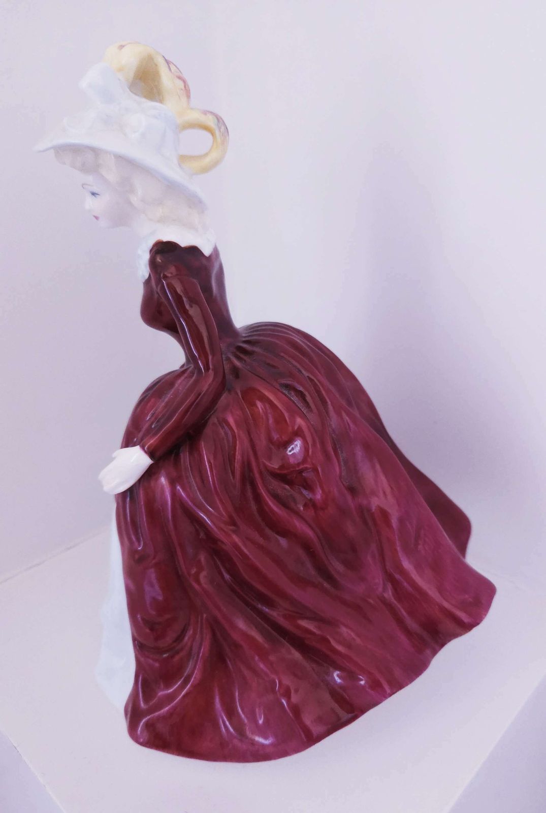 Coalport Ladies Of Fashion Ornamental Figurine 'Margaret' photo buy