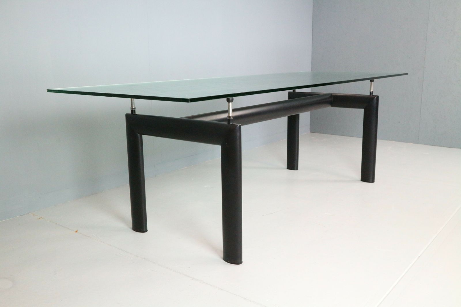 photo furniture Le Corbusier Glass Dinning Table ‘Lc6’ For Cassina, 1970s Italy