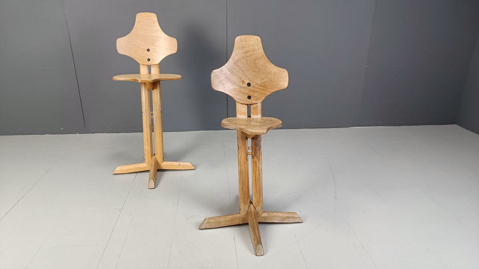 photo furniture Pair Of Plywood Ergonomical Chairs By Rybo, 1970s