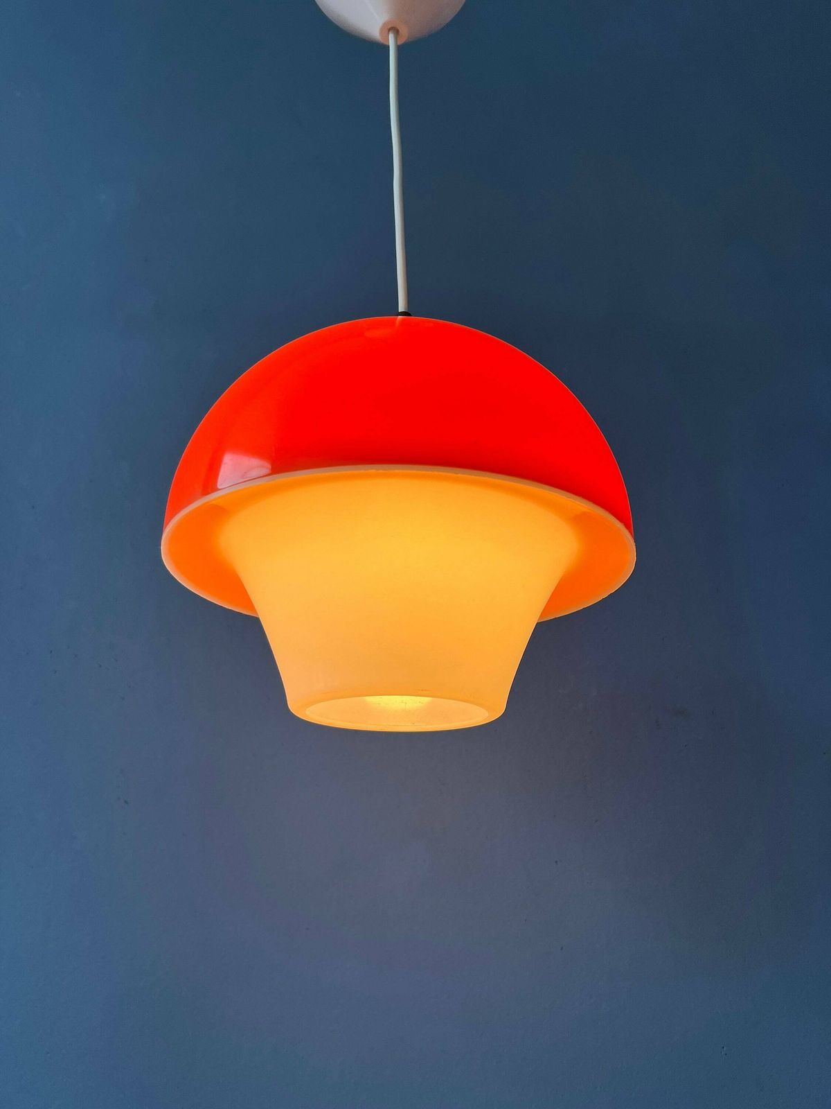 Hanglamp Van Acrylglas In Oranje En Wit, Space Age