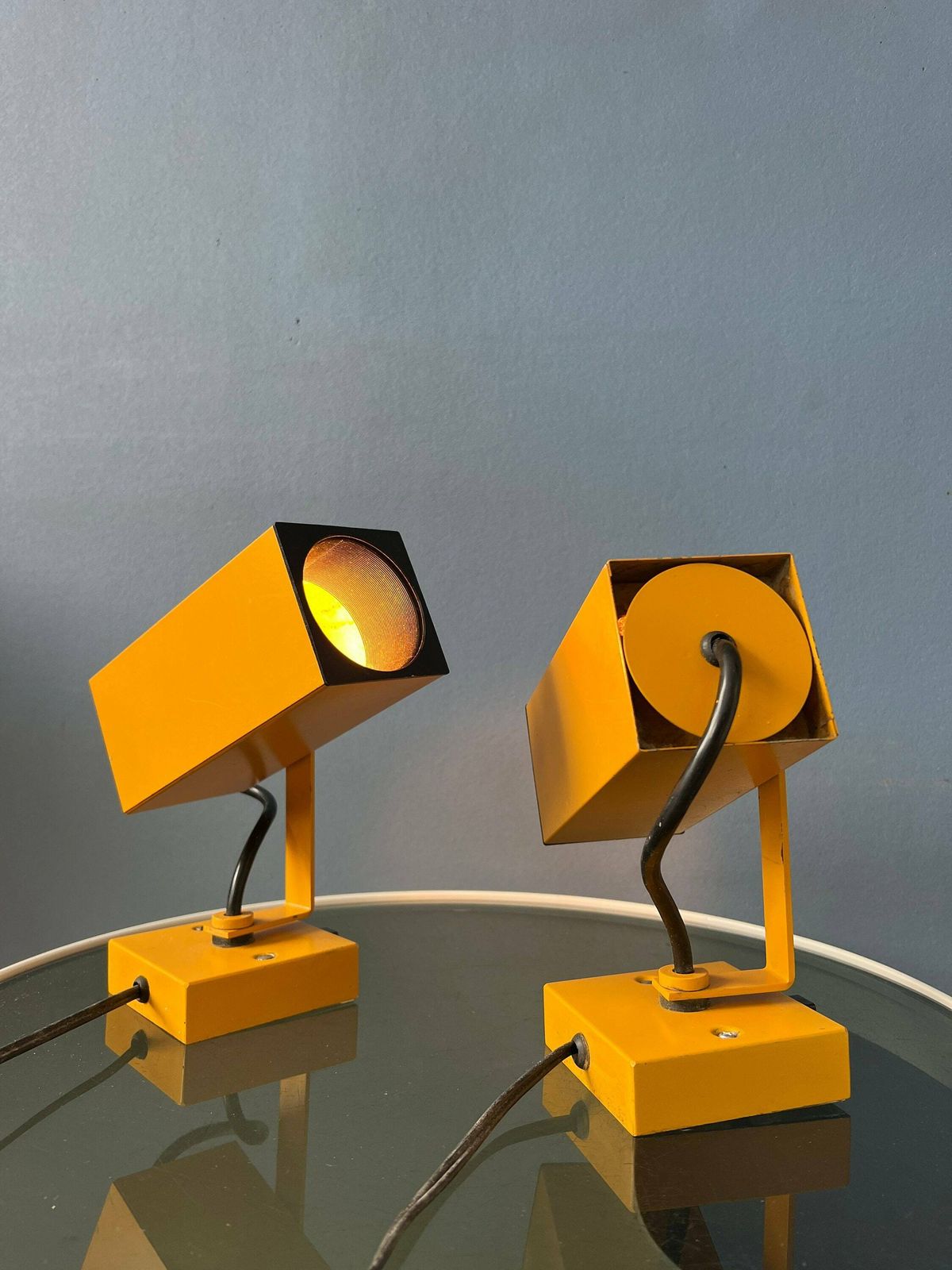 Rode Space Age Oogvormige Wandlampen (Of Bureaulampen) photo Verlichting