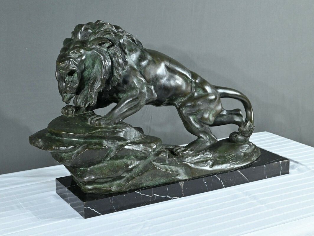 Bronze “Roaring Lion” Signed Nerin – Early 20th Century photo for sale
