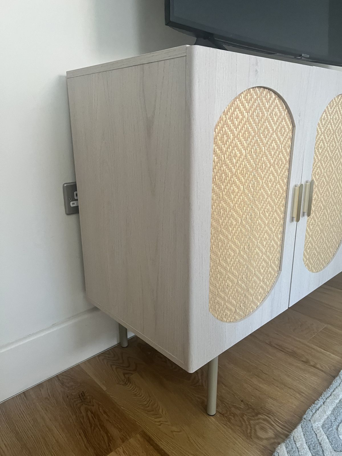 Tv Unit / Sideboard photo 140.0