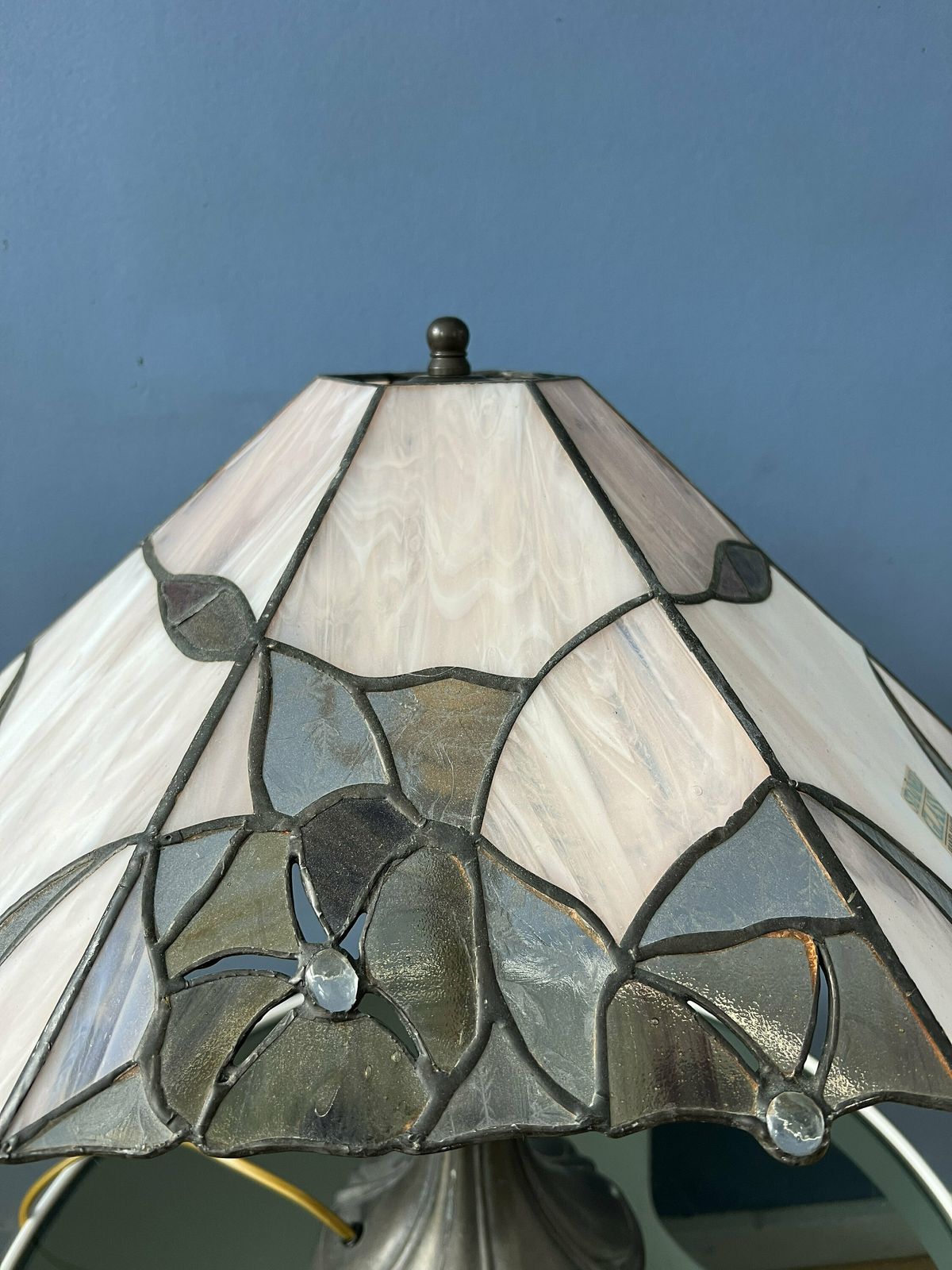 photo furniture Colourful Art Deco Stained Glass Table Lamp