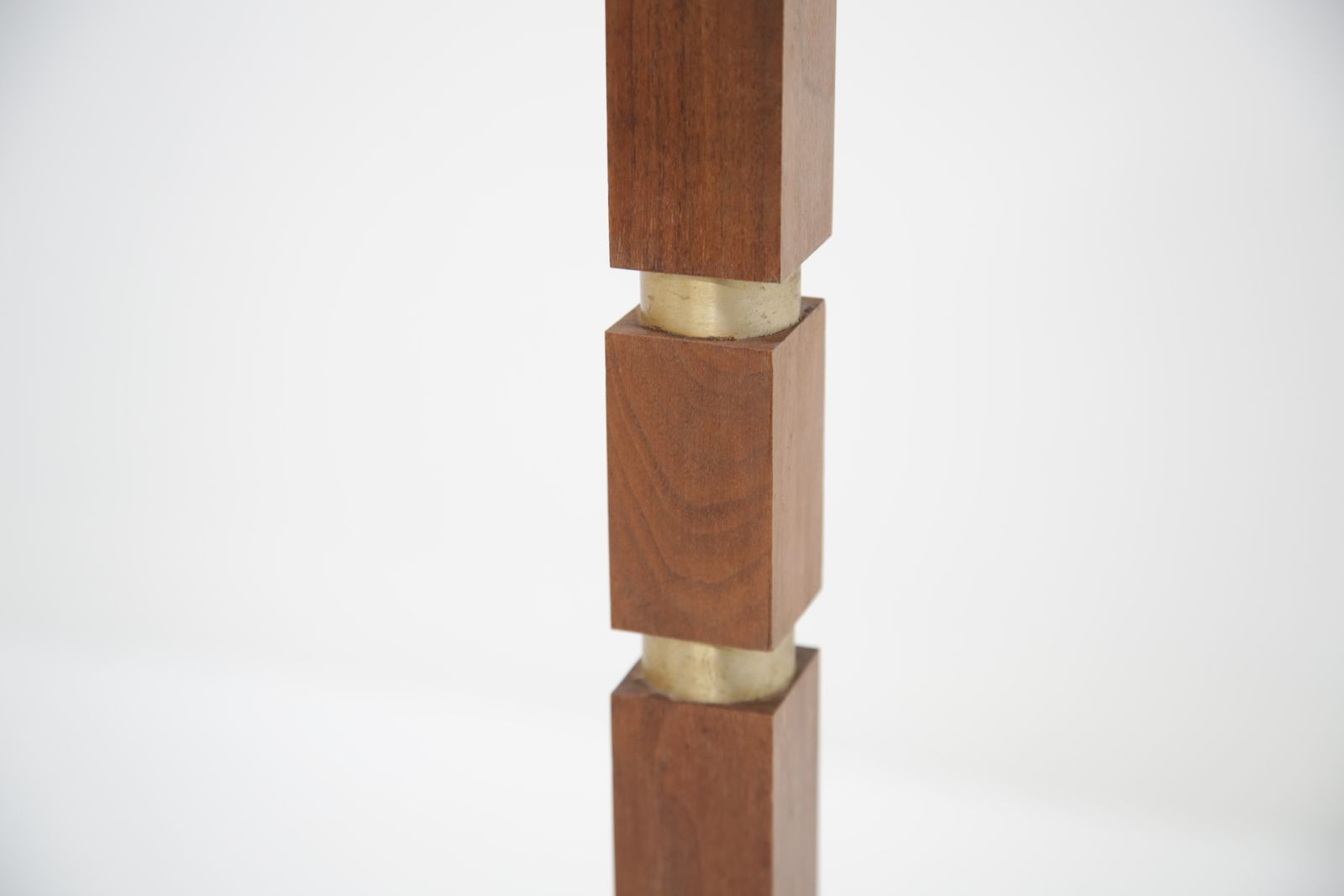 photo vinterior Vintage Walnut And Brass Floor Lamp, Sweden, 1960s.