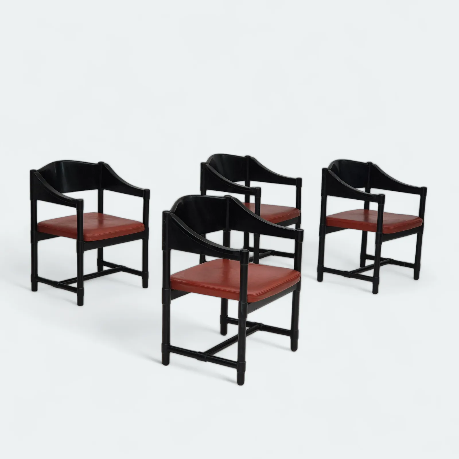 Jaren 1970, Set Van 4 Finse Fauteuils Van Lepokalusto, Berkenhouten Frame, Leer.
