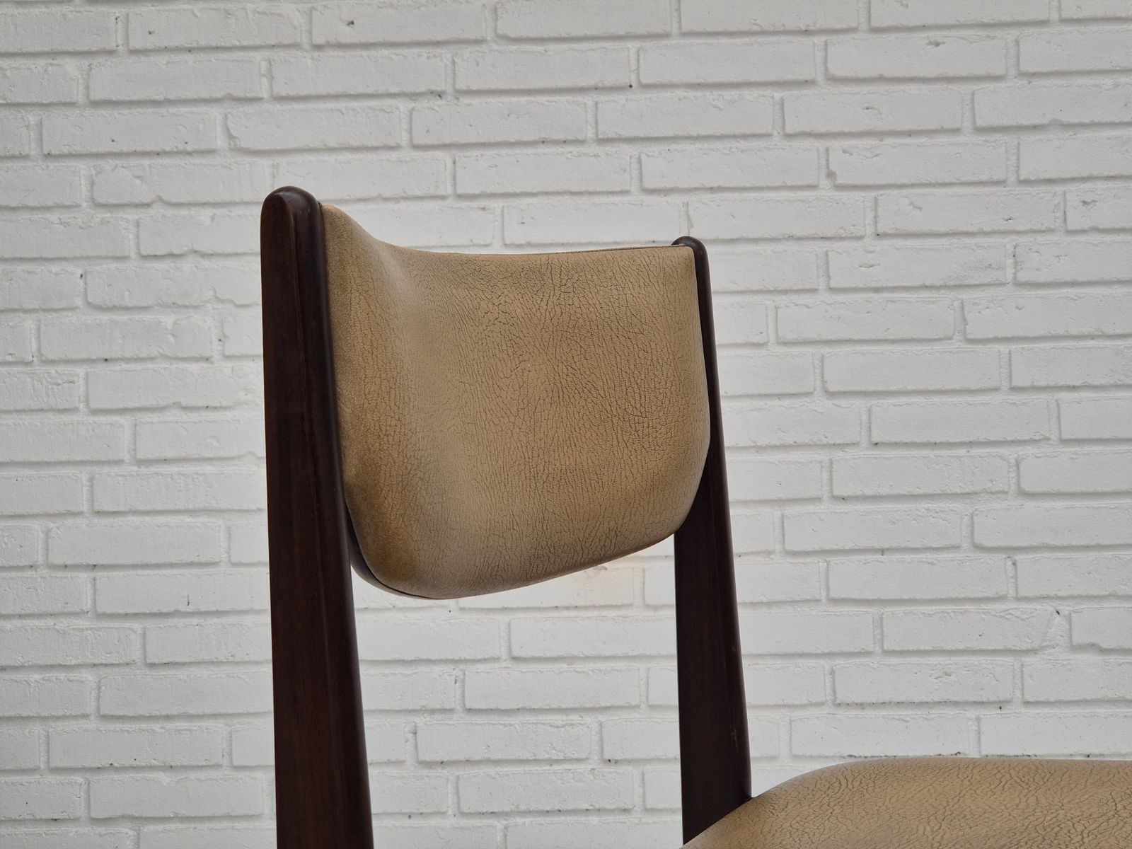 1970s, Set Of 5 Danish Dinning Chairs, Original Condition, Teak Wood, Leather. photo vintage