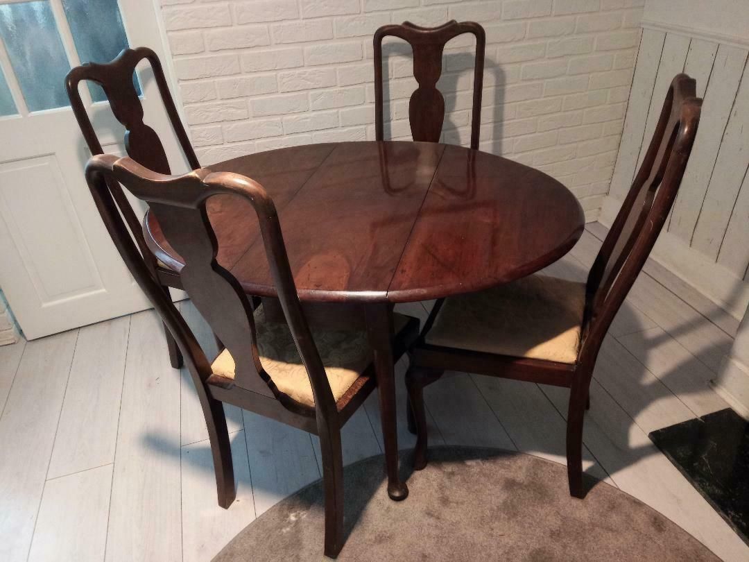 Georgian Oval Mahogany Dropleaf Dining Table & Chairs