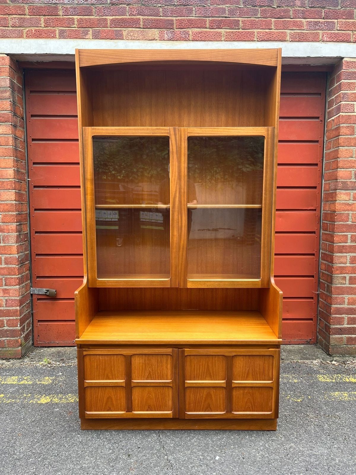 Vintage 1970s Nathan Furniture Mid Century Teak Glazed Display Cocktail Drinks Cabinet
