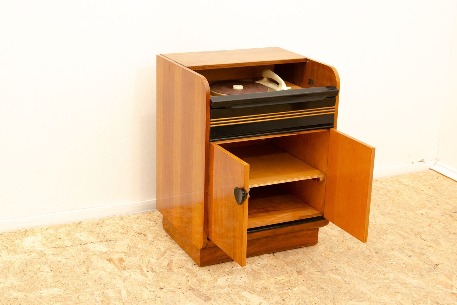 photo for sale Mid Century Cabinet With Build In Gramophone And Radio, 1950´S