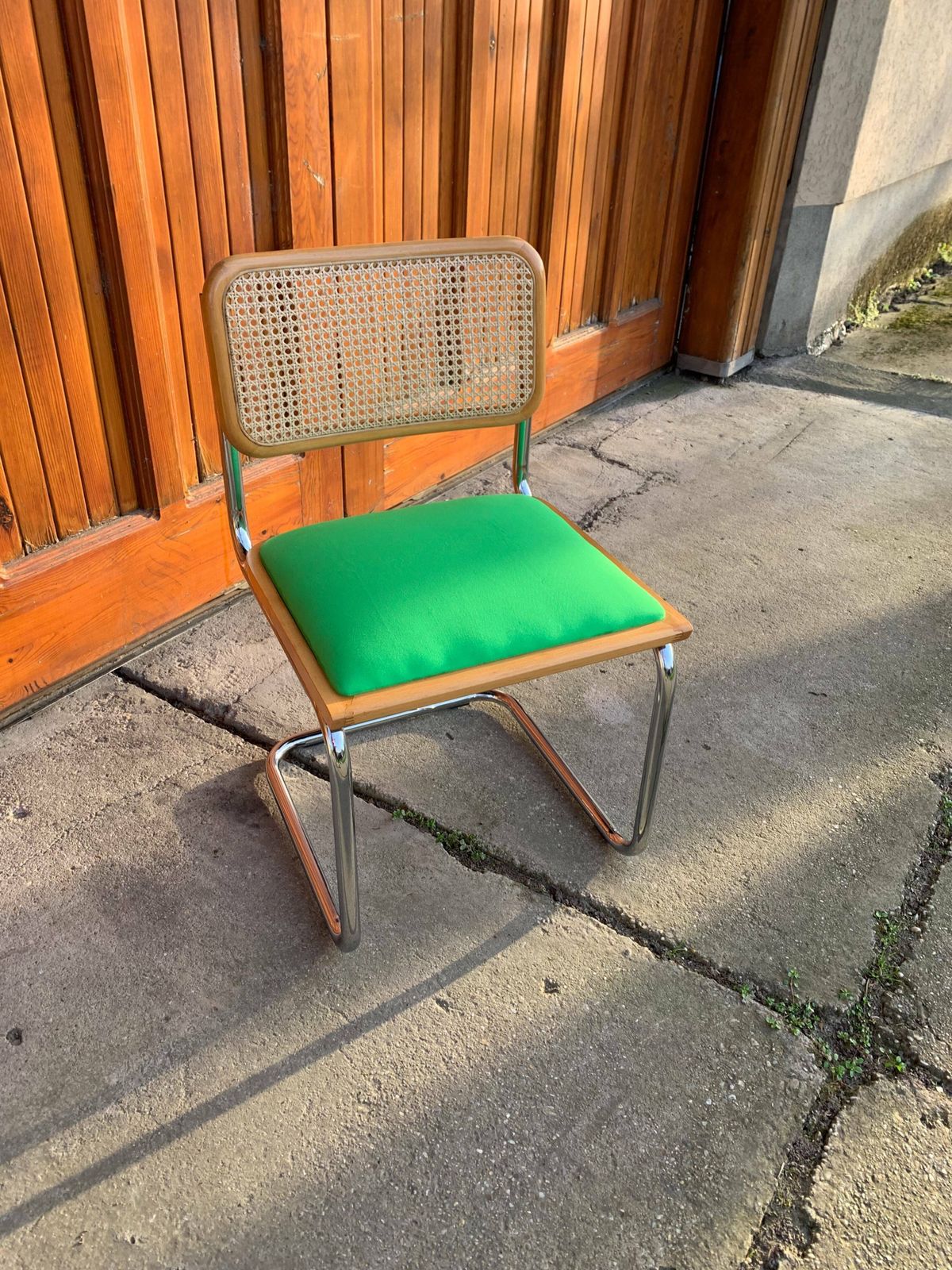 1 Mid Century Modern Italian Chair, 70s photo Furniture