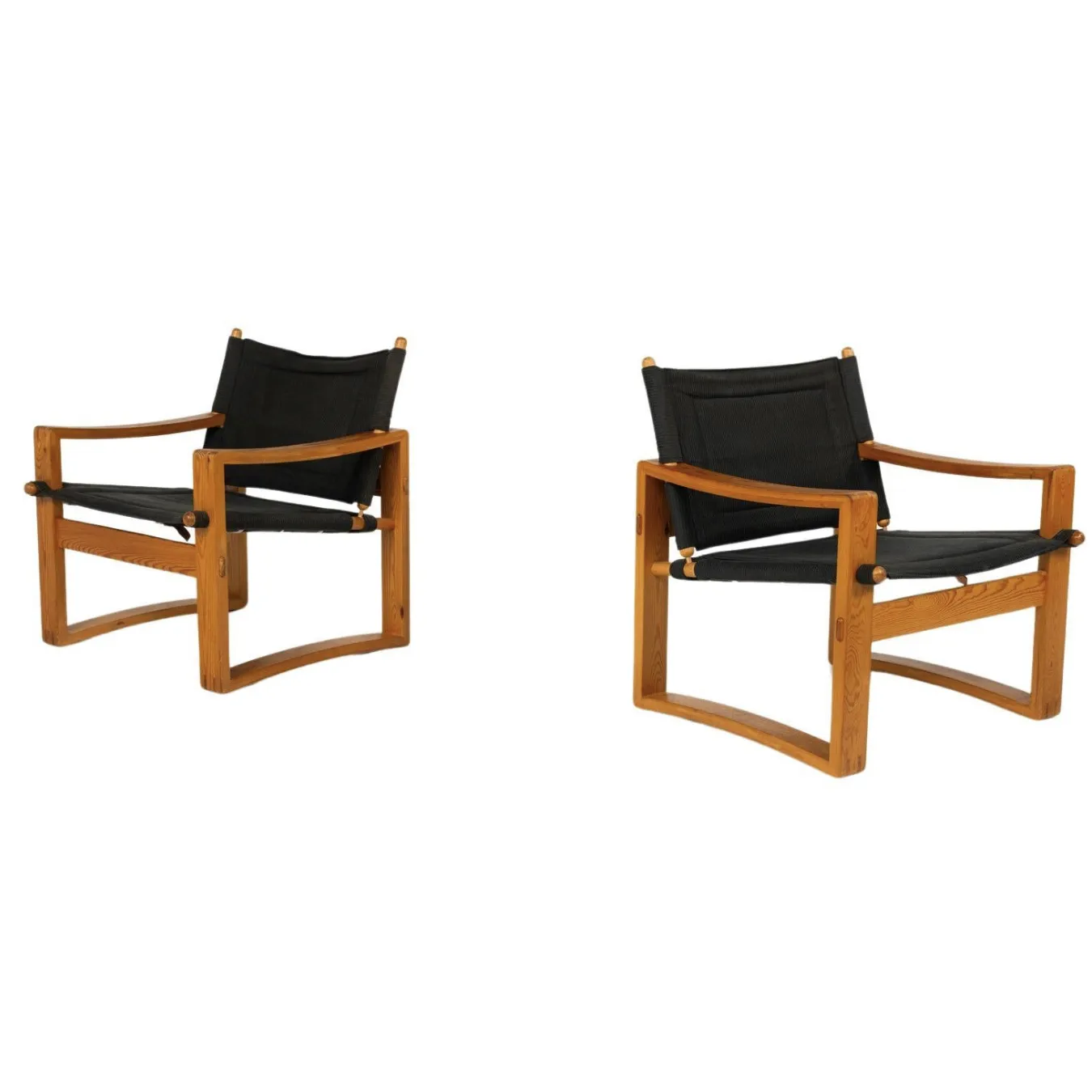 Mid Century Modern Pair Of ‘Safari’ Armchairs By Børge Jensen For Bernstorffsmin