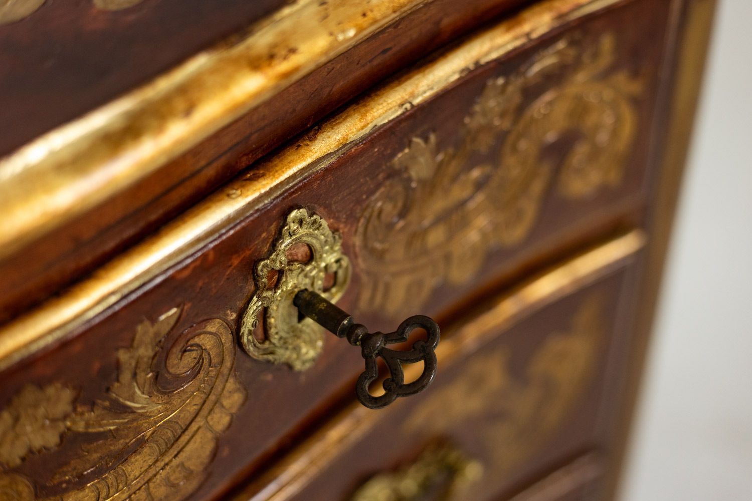 Venetian Louis XV Style Chest Of Drawers. 1950s. Ls5492709h photo vintage