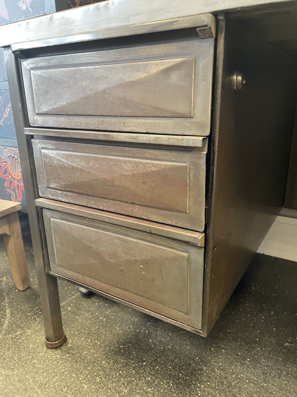 photo furniture Industrial Steel Desk,